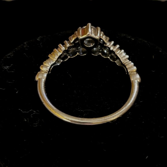 Authentic Pandora fairytale tiara crown ring in sterling silver size 7.5 👑 - Picture 3 of 4